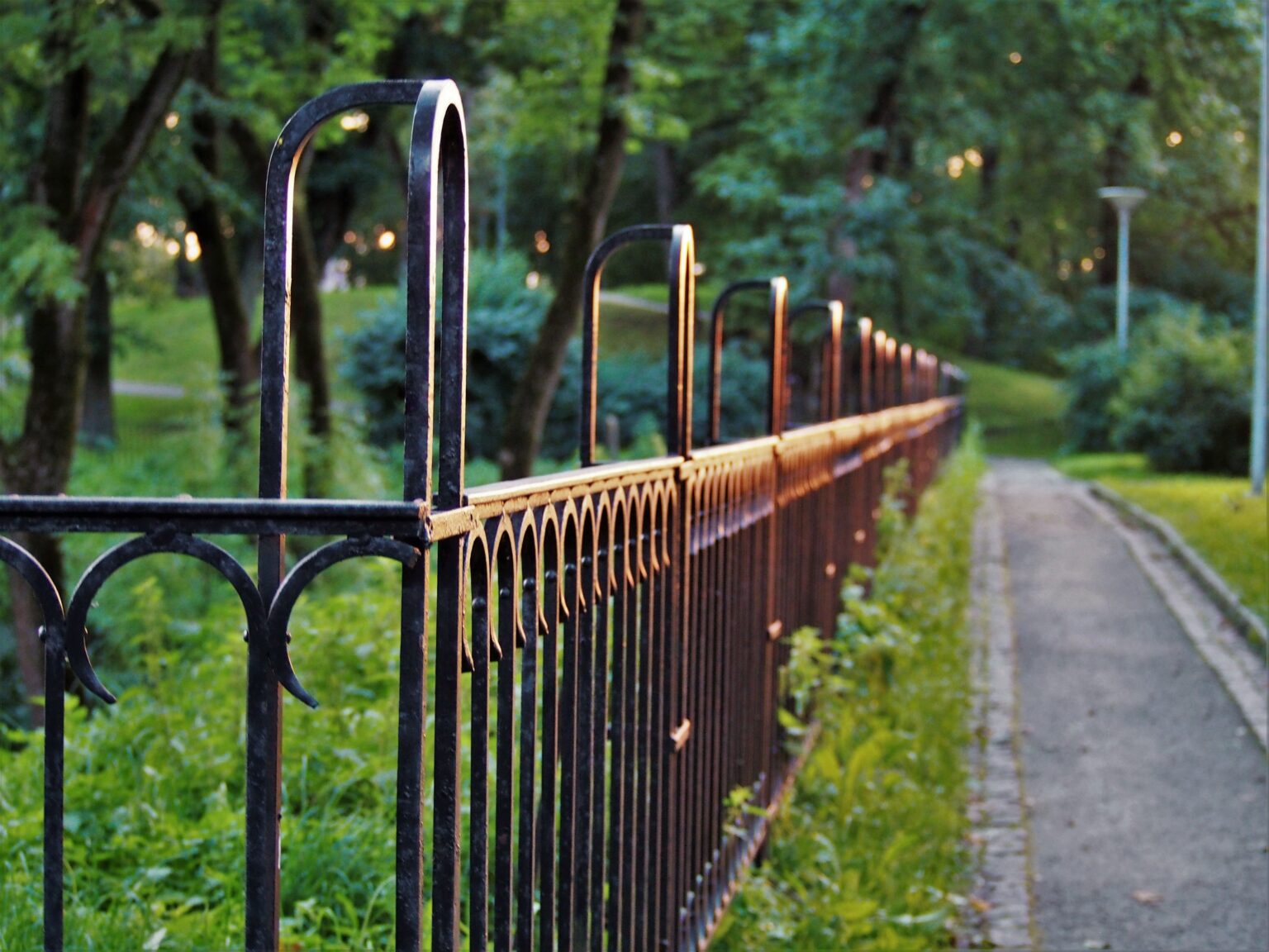 Why Choosing a Reliable Fence Company Makes Life Easier
